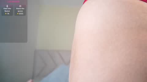 Snapshot of lya_aron_couple chatting on 02/20/26, 04:18 lya_aron_couple online show from 02/20/26, 04:18