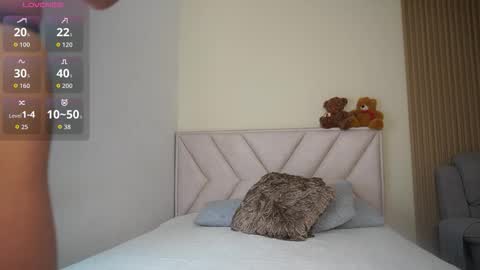 Snapshot of lya_aron_couple chatting on 02/22/26, 03:43 lya_aron_couple online show from 02/22/26, 03:43