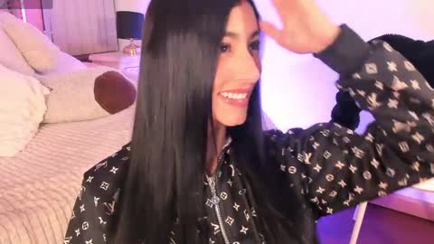 lya_brown online show from 06/04/26, 11:05