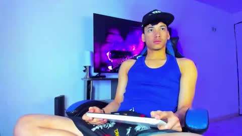 Lyam online show from 03/31/26, 08:26