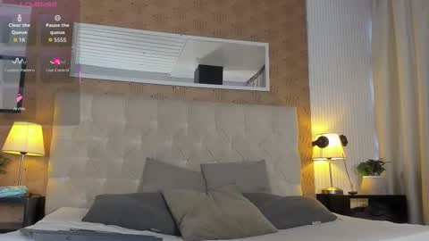 Lyan online show from 11/19/25, 07:36