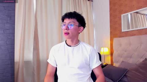 Lyan online show from 01/09/26, 07:15