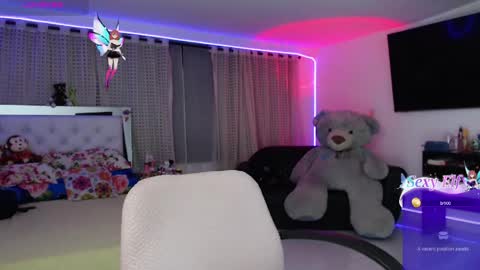 Snapshot of lyann_ chatting on 05/15/26, 02:18 Lyann online show from 05/15/26, 02:18