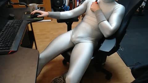 lycraboy123 online show from 11/13/25, 07:29