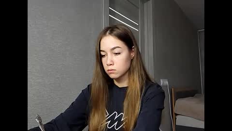 Mia online show from 12/19/25, 03:46