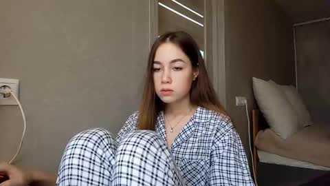 Mia online show from 12/23/25, 06:11