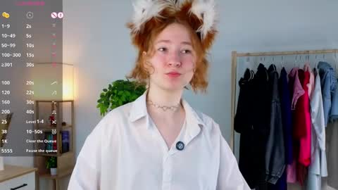 Snapshot of lydaerne chatting on 05/29/26, 01:25 Call me Liddy Im so new here show me how to get fun here please online show from 05/29/26, 01:25