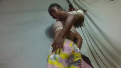 lydie856696 online show from 04/19/26, 06:21