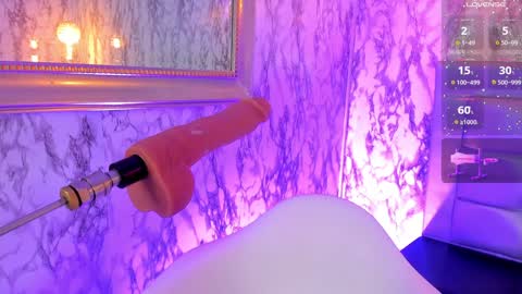 Snapshot of lyen_rae chatting on 12/18/24, 02:10 Lyen Rae  online show from 12/18/24, 02:10