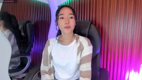 Lyhana Lee online show from 10/19/25, 12:39