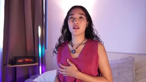 Lyhana Lee online show from 12/14/25, 01:38