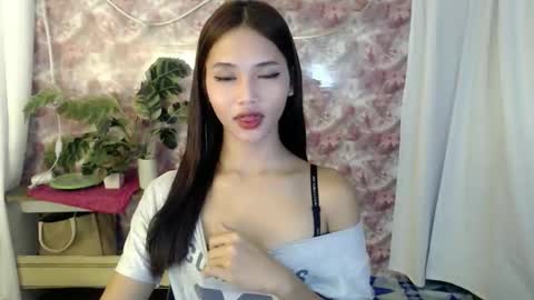 LYKA LOOPS online show from 06/01/26, 03:58