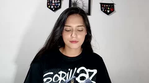 Snapshot of lyla205 chatting on 02/20/25, 03:56 lyla online show from 02/20/25, 03:56