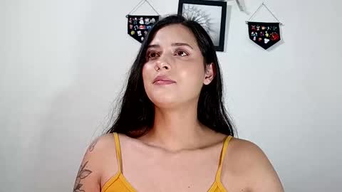 Snapshot of lyla205 chatting on 03/09/25, 06:06 lyla online show from 03/09/25, 06:06