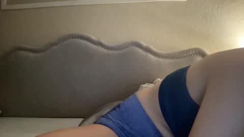 Olivia online show from 12/23/25, 06:22