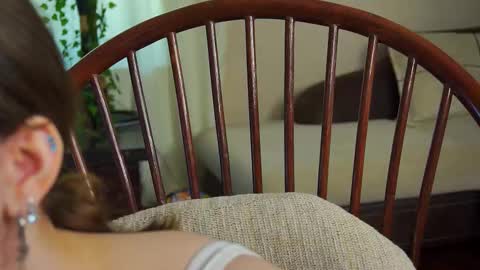 hi im Lyle online show from 02/23/25, 06:07