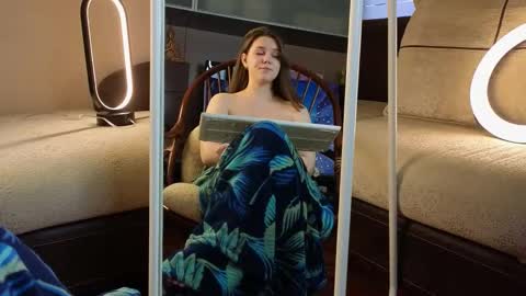 hi im Lyle online show from 03/11/25, 09:24