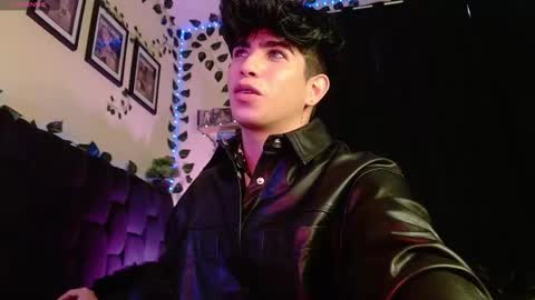 Lyle Bennett Freelance Model online show from 03/06/25, 02:51