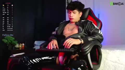 Lyle Bennett Freelance Model online show from 10/09/25, 12:58