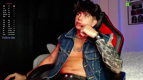 Lyle Bennett Freelance Model online show from 12/01/25, 10:53