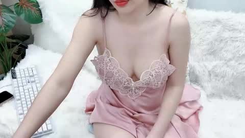 lyly_sweet97 online show from 04/19/26, 11:18