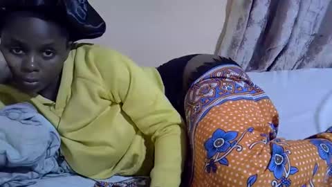 lyn_anna online show from 09/30/25, 08:14