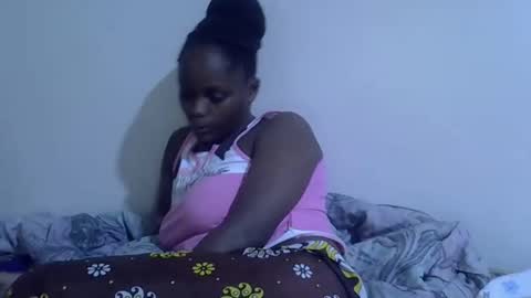 Snapshot of lyn_anna chatting on 04/21/26, 03:35 lyn_anna online show from 04/21/26, 03:35
