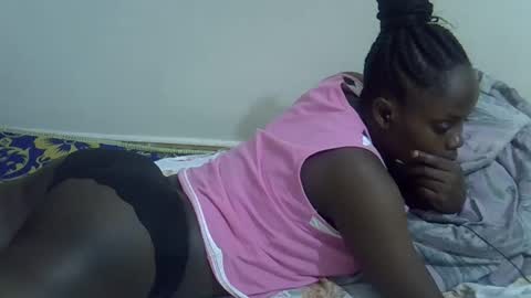 Snapshot of lyn_anna chatting on 05/18/26, 10:48 lyn_anna online show from 05/18/26, 10:48