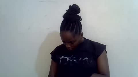 Snapshot of lyn_anna chatting on 05/20/26, 12:00 lyn_anna online show from 05/20/26, 12:00
