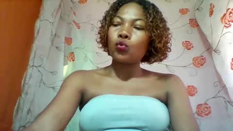 lyndah19 online show from 03/04/26, 08:09