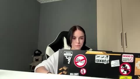 Snapshot of lynettawiseman chatting on 07/03/26, 07:48 Eva online show from 07/03/26, 07:48