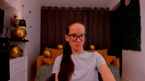 Sara online show from 02/24/25, 04:36