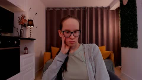 Sara online show from 03/02/25, 10:16