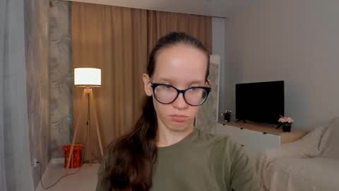 Sara online show from 09/09/25, 04:28