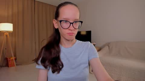 Sara online show from 10/04/25, 04:16