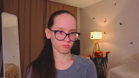 Sara online show from 11/27/25, 04:20