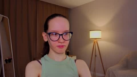 Sara online show from 03/10/26, 05:07