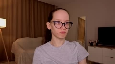 Sara online show from 04/14/26, 04:13