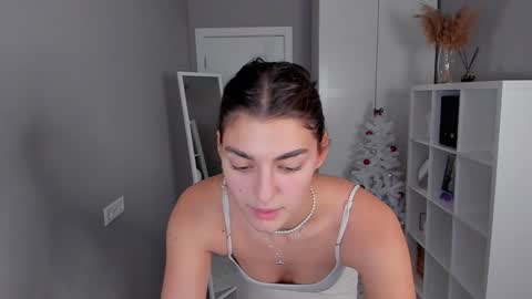  LYNN  online show from 01/06/25, 09:19