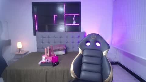 lynn_turner_ online show from 03/19/26, 12:53