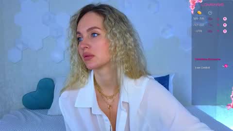 Lana online show from 11/20/25, 02:56