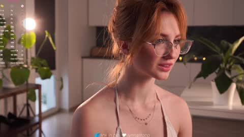 Snapshot of lynnalltop chatting on 03/02/26, 04:14 Natasha online show from 03/02/26, 04:14