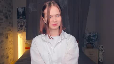 Cozy Lynns room online show from 11/13/25, 08:35