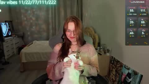 lynne_dawson online show from 10/18/25, 04:52