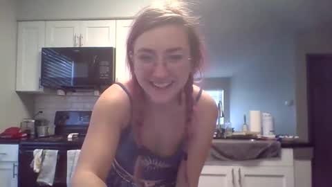 Snapshot of lynnkitten69000 chatting on 02/01/26, 03:43 Lynn online show from 02/01/26, 03:43