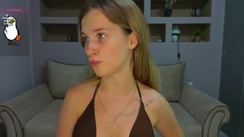 Lynn online show from 09/14/25, 04:39