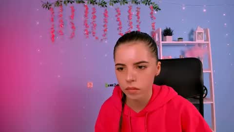 lyra_desire online show from 06/17/26, 06:42