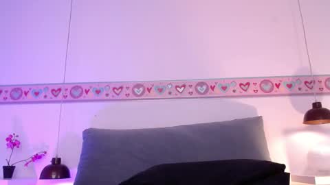 LYRA online show from 12/26/24, 10:52