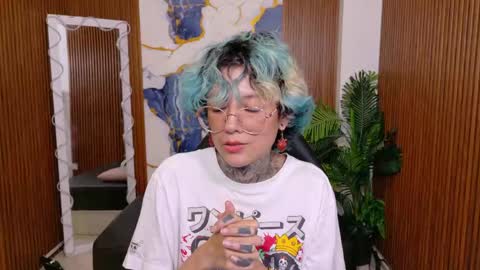 lyra_tay online show from 05/27/26, 01:57