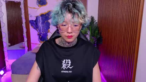 lyra_tay online show from 05/29/26, 09:02